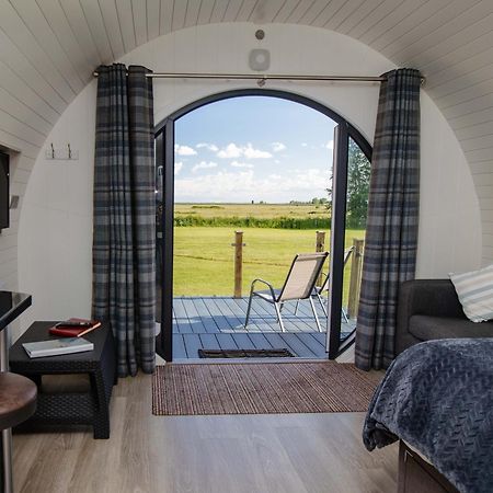 Отель Millview Meadow Retreats Грейт-Ярмут Экстерьер фото